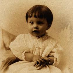 Photograph of Ellen Kathryn Gloyd as small child