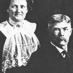 Studio Portrait of Mary Alice (Price) Gardner (1863-1933) and Ozem Gardner (1857-1920)