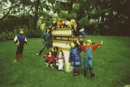 Colonial Hills Elementary Students at Rush Creek Village Sign