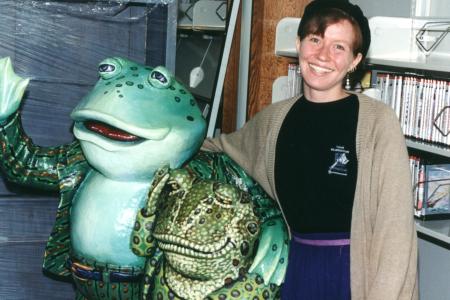 Janet Ingraham-Dwyer with Northwest Library Story Garden Characters Frog and Toad